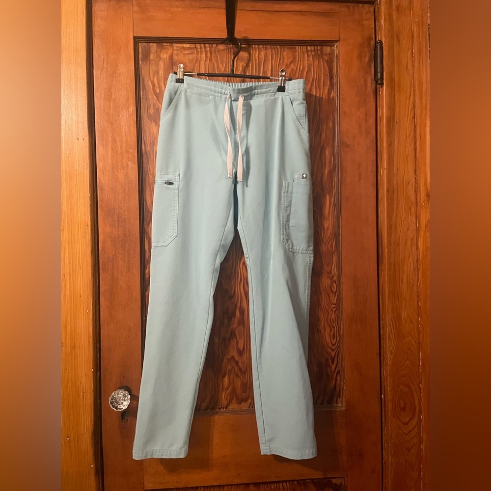 FIGS Yola Scrub Pants in Seaglass Size Small